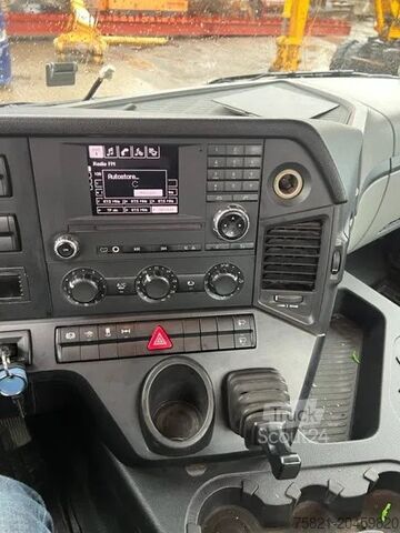 Gantry-armsystem Mercedes-Benz Antos 1835 Afzetkipper