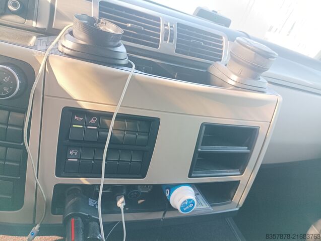 LKW mit Kofferaufbau MAN TGL 20.220