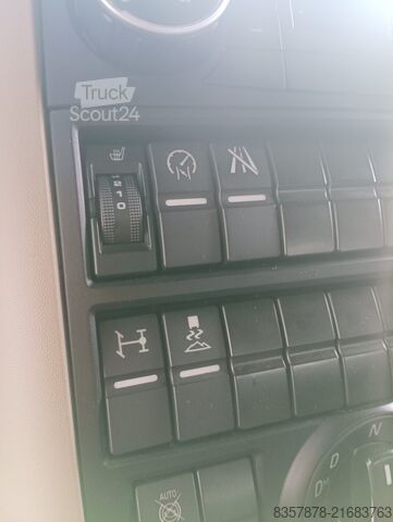 LKW mit Kofferaufbau MAN TGL 20.220