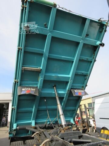 Kipper LKW iveco Stralis 310 3-S-Kipper Fassi-Kran Funk