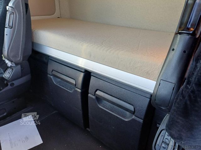 Tracteur routier standard Mercedes-Benz ACTROS