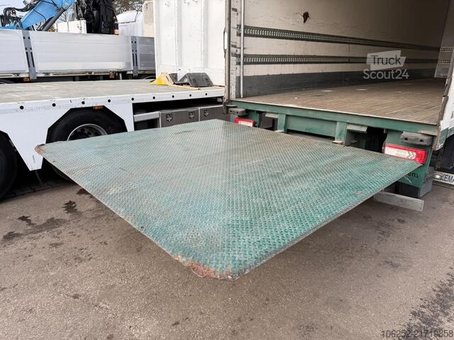 Koffer Volvo FM 330 6x2 CLOSED BOX / KOFFER 9m10 - LIFT + ST...