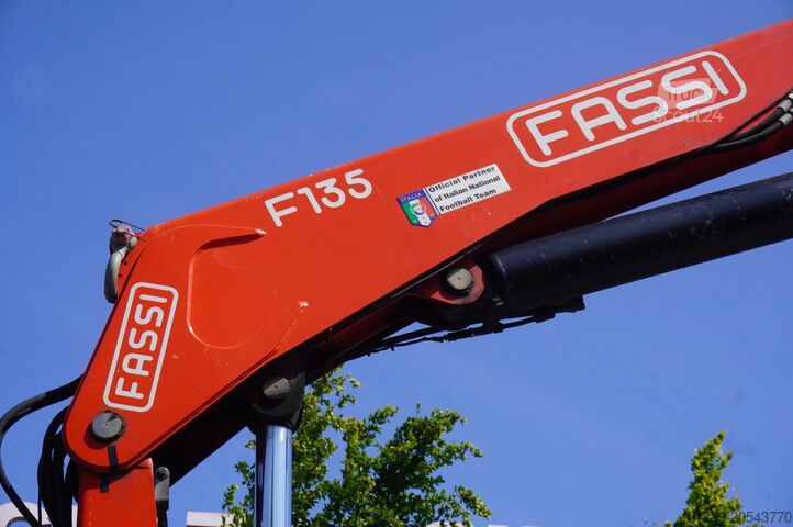 платформа Iveco EUROCARGO 190-280L / FASSI F135A / 8 M