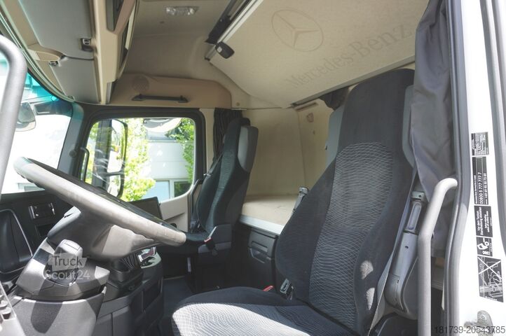 Laweta Mercedes-Benz Actros 2542 / NEW tow truck / steered 3r