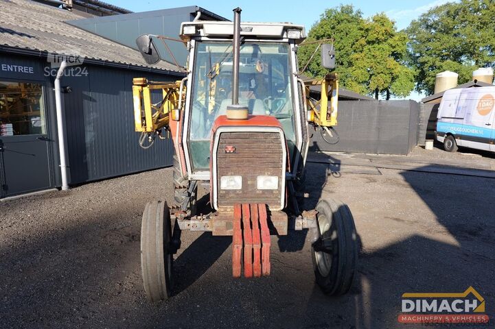 Traktori Massey Ferguson 3050 NL tractor 2wd met Dubex 21 meter spuit