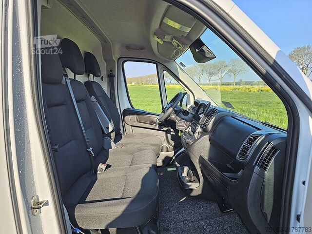 Bestelauto FIAT DUCATO 2.2 L3H2 Navi Carplay!