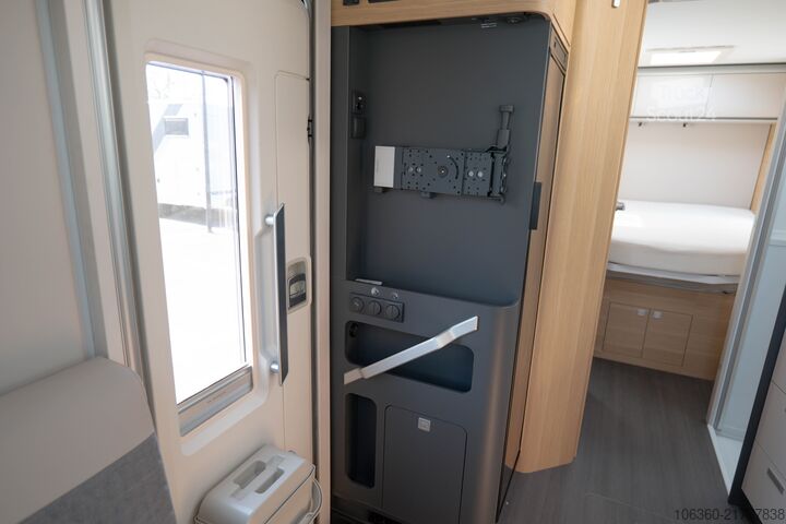 ADRIA MATRIX AXESS 670 SC SEDEMIINTEGRIRAN RABLJEN ADRIA MATRIX AXESS 670 SC