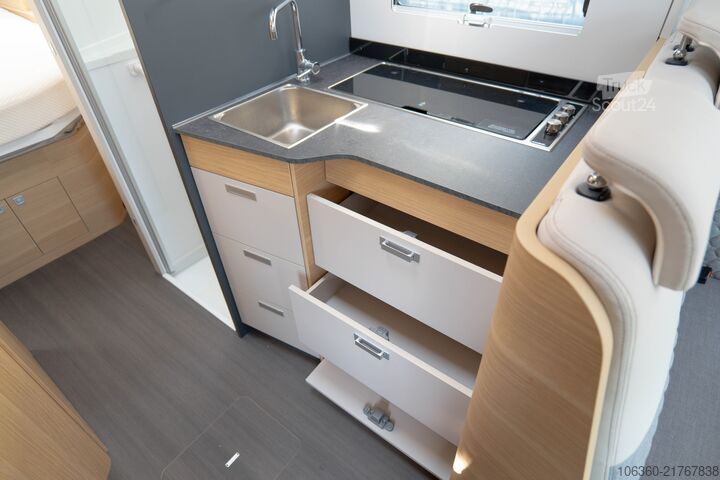 ADRIA MATRIX AXESS 670 SC SEDEMIINTEGRIRAN RABLJEN ADRIA MATRIX AXESS 670 SC