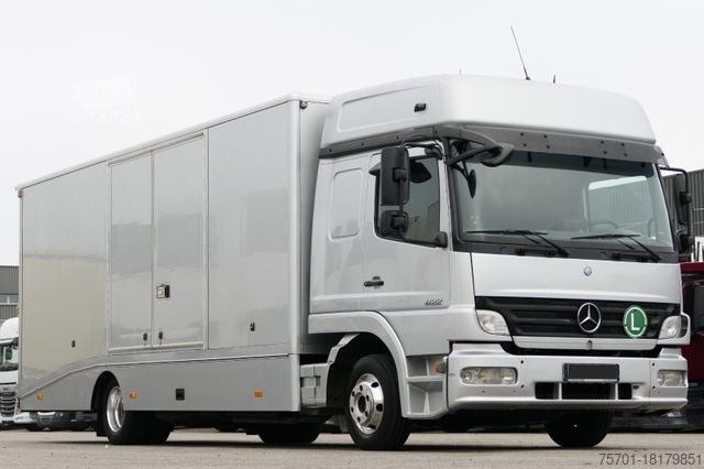 Furgão transportador de automóveis MERCEDES-BENZ Atego 822 Autotransporter Geschloss. Automatik