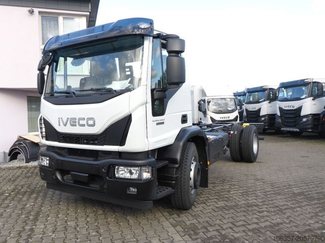 Kassevognchassis IVECO Eurocargo 180E32K Radstand.4.185mm 2-Stück MY 25