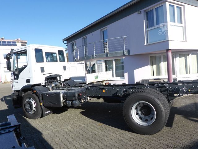 Kassevognchassis IVECO Eurocargo 180E32K Radstand.4.185mm 2-Stück MY 25