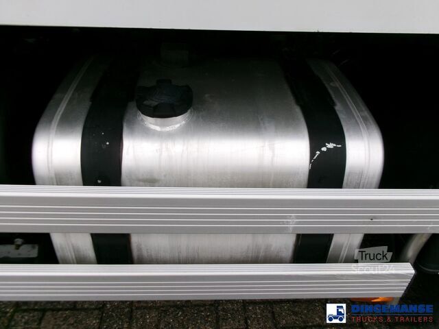 Camion-citerne Renault Premium 270 4x2 fuel tank 13.8 m3 / 4 comp