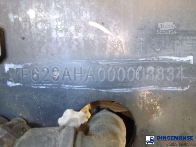Camião-cisterna Renault Premium 270 dxi 4x2 fuel tank 13.7 m3 / 4 comp