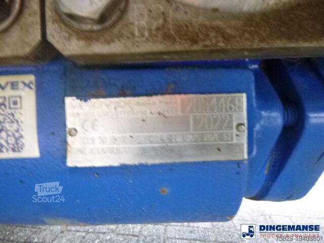 Tanker Renault Premium 270 dxi 4x2 fuel tank 13.3 m3 / 4 comp