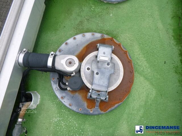 Tanker Renault Premium 270 dxi 4x2 fuel tank 13.3 m3 / 4 comp