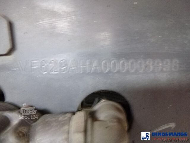 Tanker Renault Premium 270 dxi 4x2 fuel tank 13.3 m3 / 4 comp