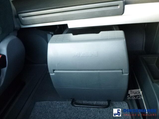 Kufor MAN TGX 26.440 6X2 high volume + Fruehauf closed bo...