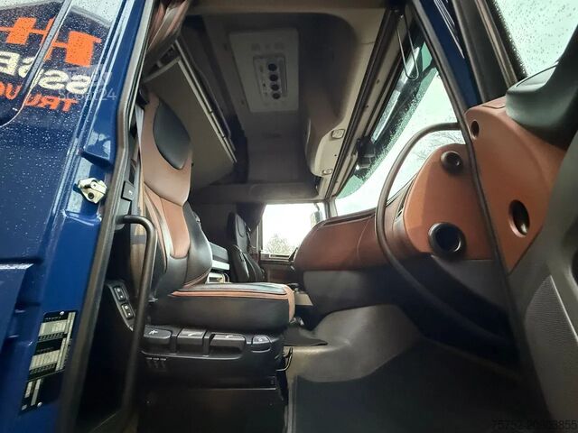 Standard-SZM DAF XF 450 Super Space LED PTO Standairco/Standkach...