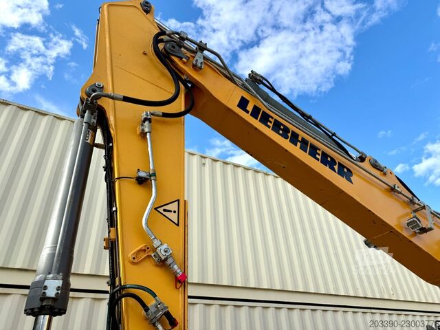 Lánctalpas kotrógép LIEBHERR R922LC / 2015 BJ / 6.296 H / MS21