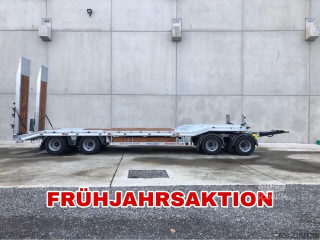Prikolica z nizko platformo Möslein T 4 VB H1 1 neuer 4 Achs Tieflader hydraulischen Rampen