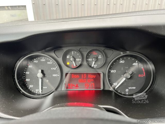 Loading platform Iveco Daily 35C14 2.3 375 Laadklep 500kg Trekhaak 350...