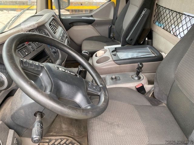 Dobozos teherautó DAF LF55 .220 12 Tonnen/ Schaltgetriebe / BLATT-BL