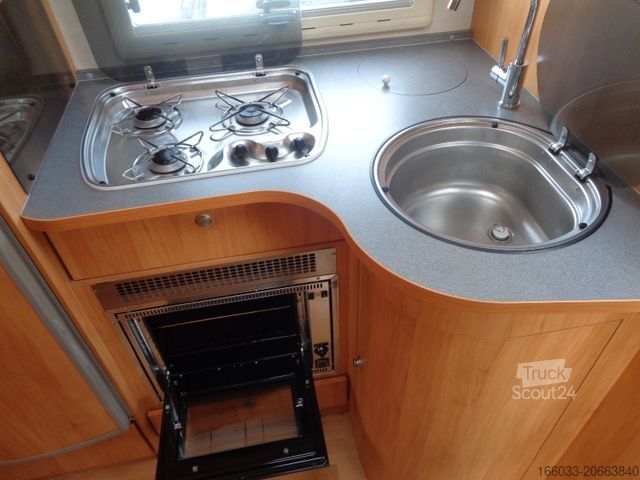 Halvintegrert bobil ADRIA Coral 680 SL *Markise*Navi*auto. SAT*u.v.m.*