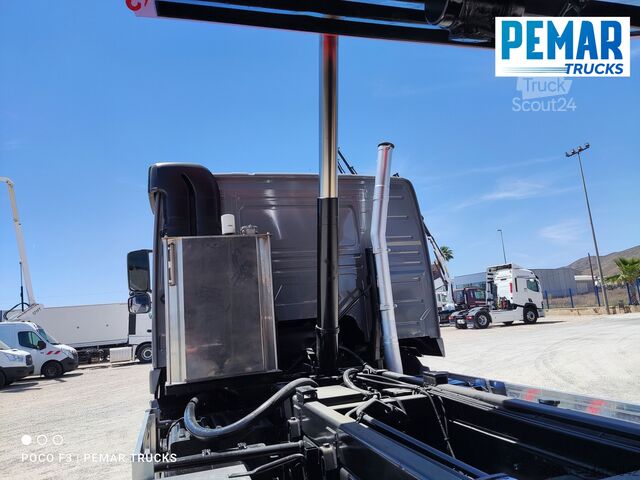 Volquete VOLVO FM 440 6X4 DUMPER - BASCULANTE