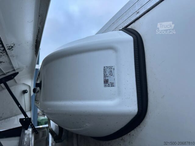 Bőrönd Volvo FL 12.240 Euro 6 / Laadklep / Bak Verwarming