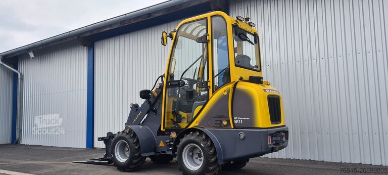 Lastmaskin för gÄrdsplanering Eurotrac W11 Kabine Schneeschild 1,60m