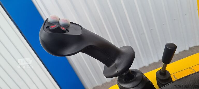 Lastmaskin för gÄrdsplanering Eurotrac W11 Kabine Schneeschild 1,60m