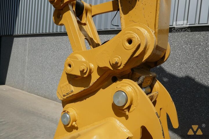 Koparka gąsienicowa Caterpillar 320FL