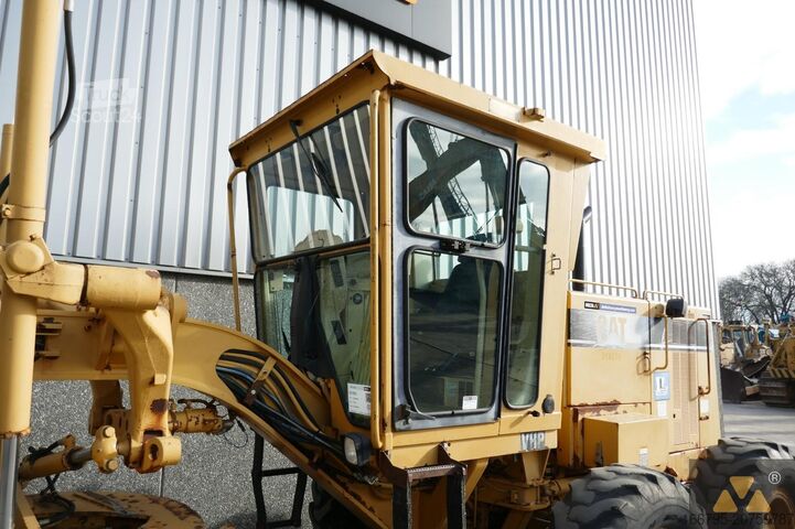 Równiarka Caterpillar 135H