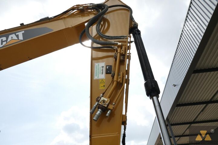 Koparka gąsienicowa Caterpillar 320FL