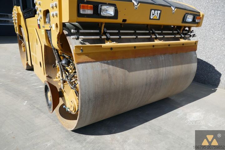 Tandem silindir Caterpillar CB13