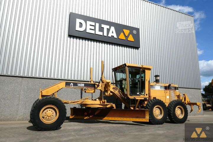 Niveladora Caterpillar 140H