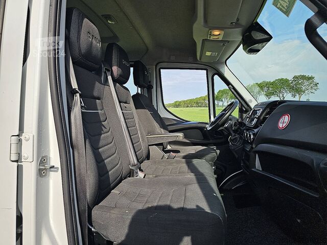 Nakladalna ploščad IVECO DAILY 35C18 ac automaat EURO6