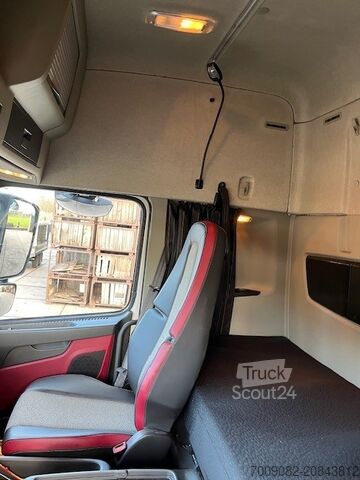 Truck with box body, side doors, and tail lift Volvo FM 12