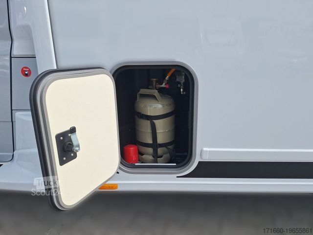 Ημιενσωματωμένο αυτοκινούμενο τροχόσπιτο BÜRSTNER Campeo TD 676 G