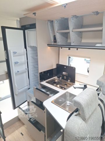 Ημιενσωματωμένο αυτοκινούμενο τροχόσπιτο BÜRSTNER Campeo TD 676 G