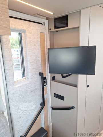 Ημιενσωματωμένο αυτοκινούμενο τροχόσπιτο BÜRSTNER Campeo TD 676 G