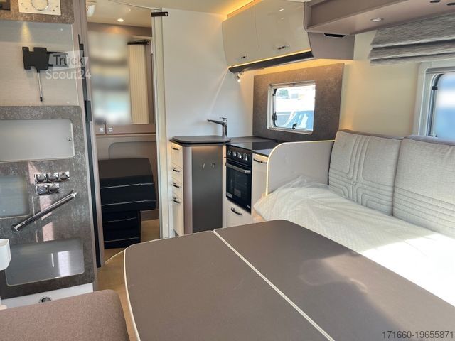 Polintegriran avtodom BÜRSTNER Lyseo TD 684 G 180 PS Automatik