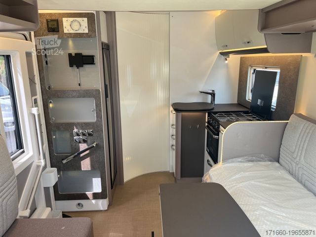 Polintegriran avtodom BÜRSTNER Lyseo TD 684 G 180 PS Automatik