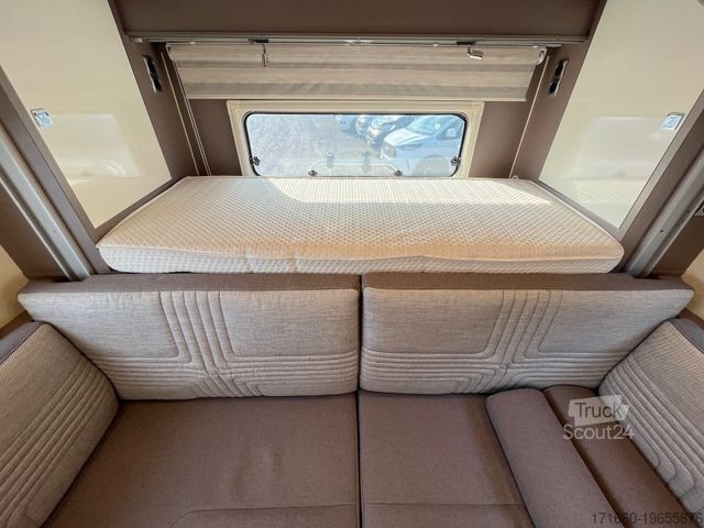 Félintegrált lakóautó BÜRSTNER Lyseo TD 644 G