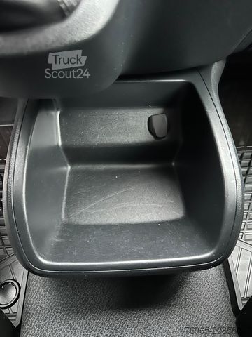 Panelinis furgonas MERCEDES-BENZ Vito 114 MIXTO KOMPAKT 6G KLIMA MBUX KAMERA AHK