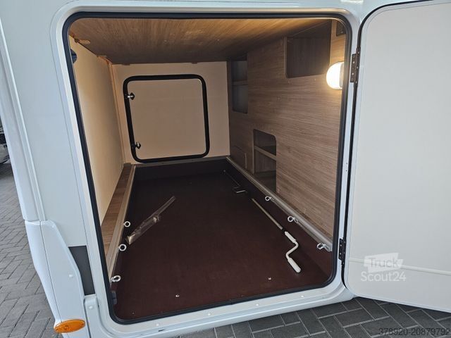 Polintegriran avtodom CARADO T 448 Digital+Safety Paket / 4,4tn