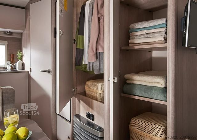 Bivalnik BÜRSTNER Premio Life 425 TS