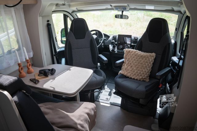 Caravana semiintegrada LMC Tracer V 670 MJ26 November 2025 Verfügbar