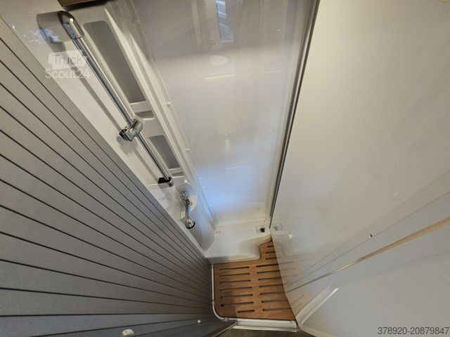 Półzintegrowany kamper LAIKA Ecovip L 2009 Sonderpreis, ACC, Pack Safety