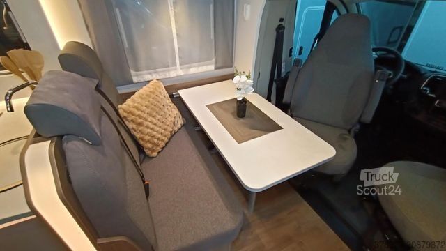 Polintegriran avtodom CARADO T 328 Digital+Safety Paket, 5e Sitzplatz